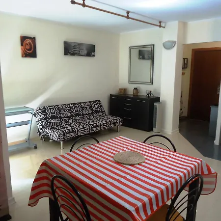 Playas Fenals-costa Brava Vacances Apartment